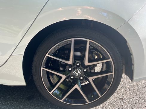 Used 2022 Honda Civic Sport Touring image 6