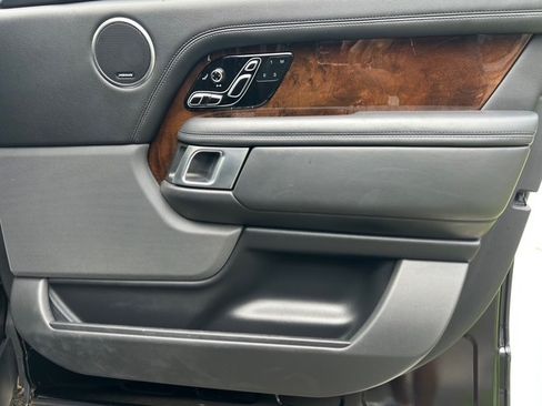 Used 2020 Land Rover Range Rover HSE image 14