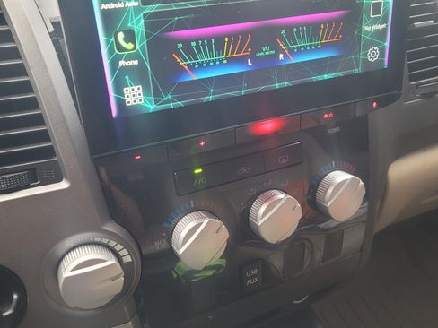 Used 2010 Toyota Tundra 2WD CrewMax w/ TRD Off-Road Pkg image 19