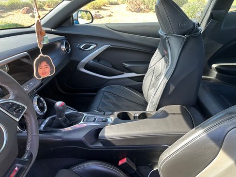Used 2018 Chevrolet Camaro SS RWD image 15