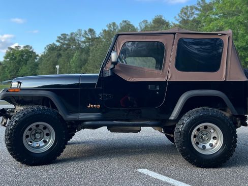 Used 1993 Jeep Wrangler S AWD/4WD image 2