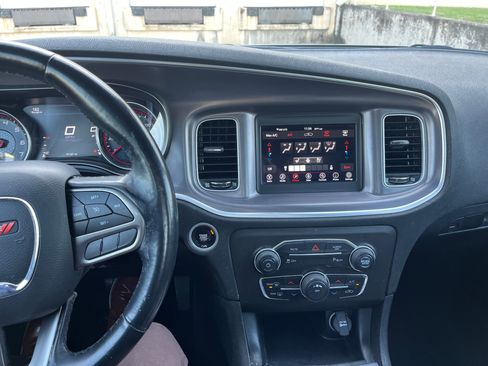 Used 2021 Dodge Charger SXT w/ Leather Interior Group image 9