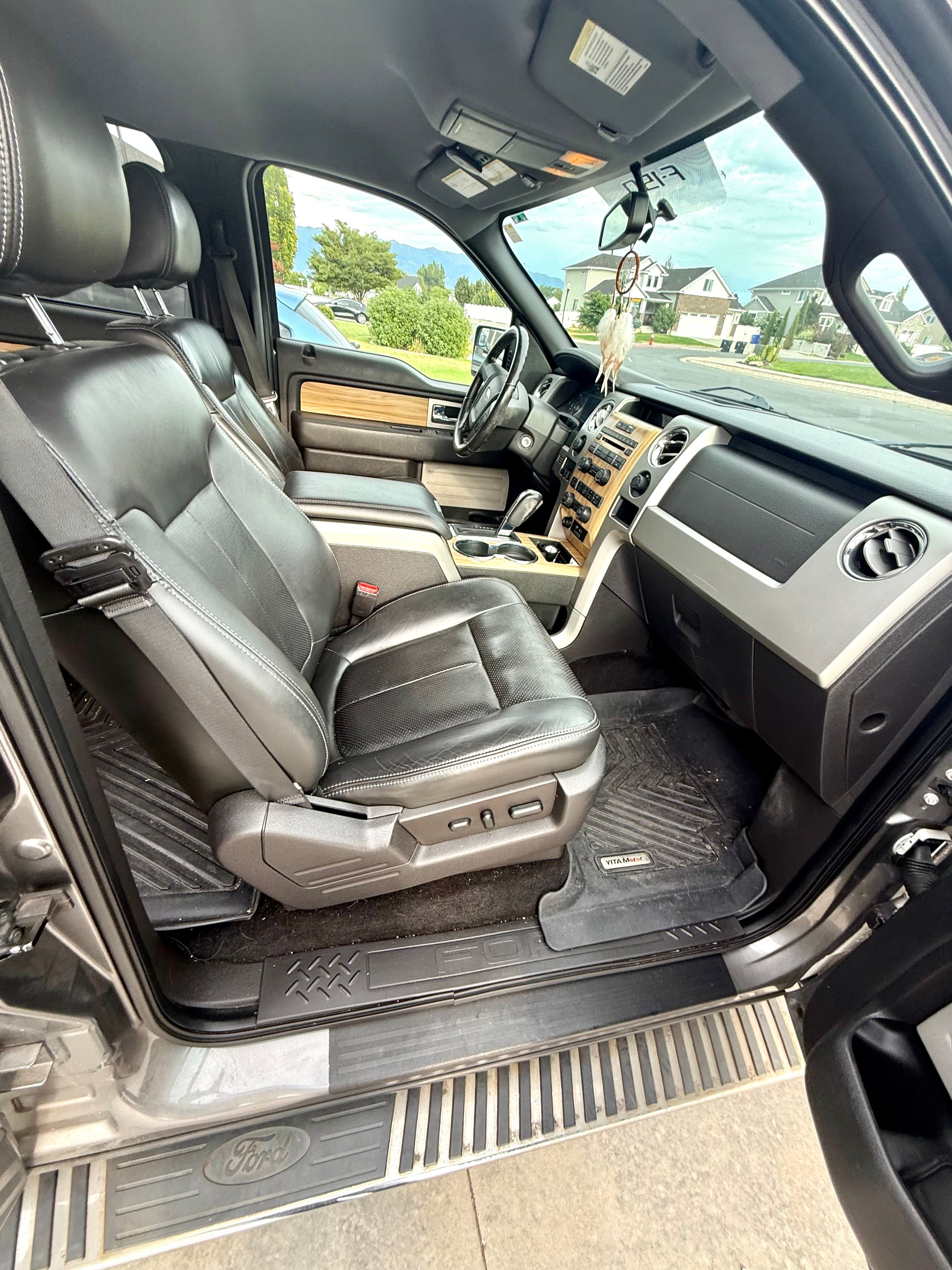 Used 2011 Ford F150 Lariat w/ Lariat Chrome Pkg AWD/4WD image 10