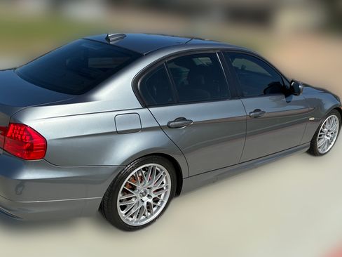 Used 2010 BMW 328i Sedan RWD image 2