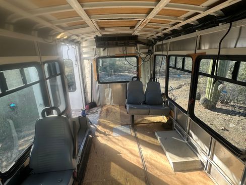 Used 2008 Ford E-350 and Econoline 350 Super Duty image 12