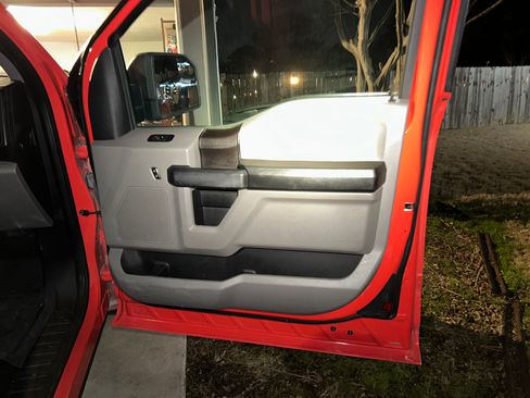 Used 2019 Ford F150 Lariat image 23