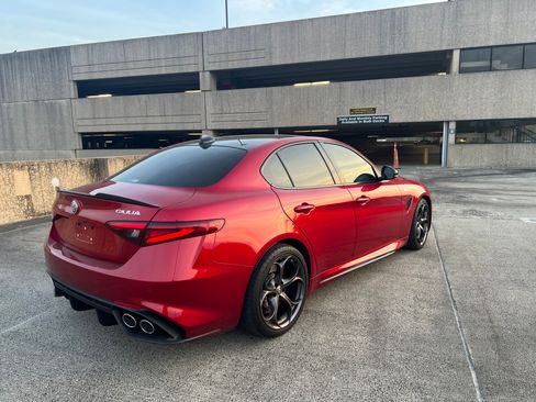 Used 2022 Alfa Romeo Giulia Quadrifoglio w/ Active Assist Plus Package image 14