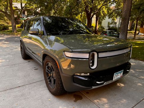Used 2022 Rivian R1S Launch Edition AWD/4WD image 1