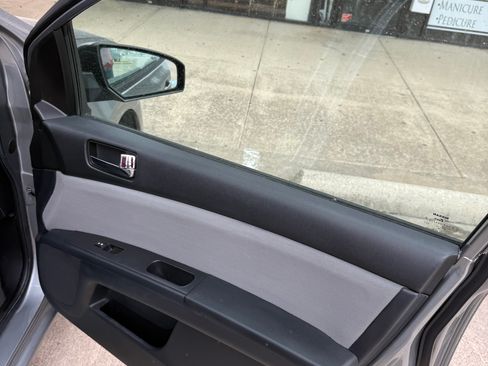 Used 2012 Nissan Sentra 2.0 S image 16