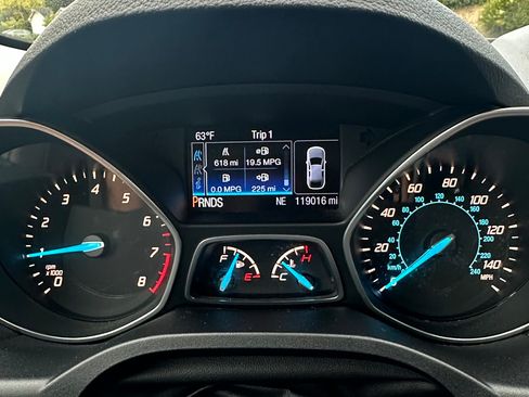 Used 2013 Ford Escape SE AWD/4WD image 2