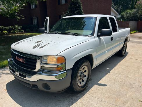 Used 2007 GMC Sierra 1500 W/T w/ Light Duty Power Package RWD image 2