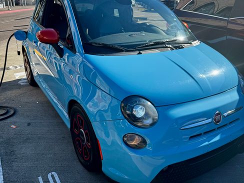 Used 2015 FIAT 500 e w/ Esport Package image 1