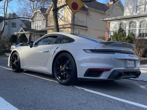 Used 2022 Porsche 911 Turbo S image 8
