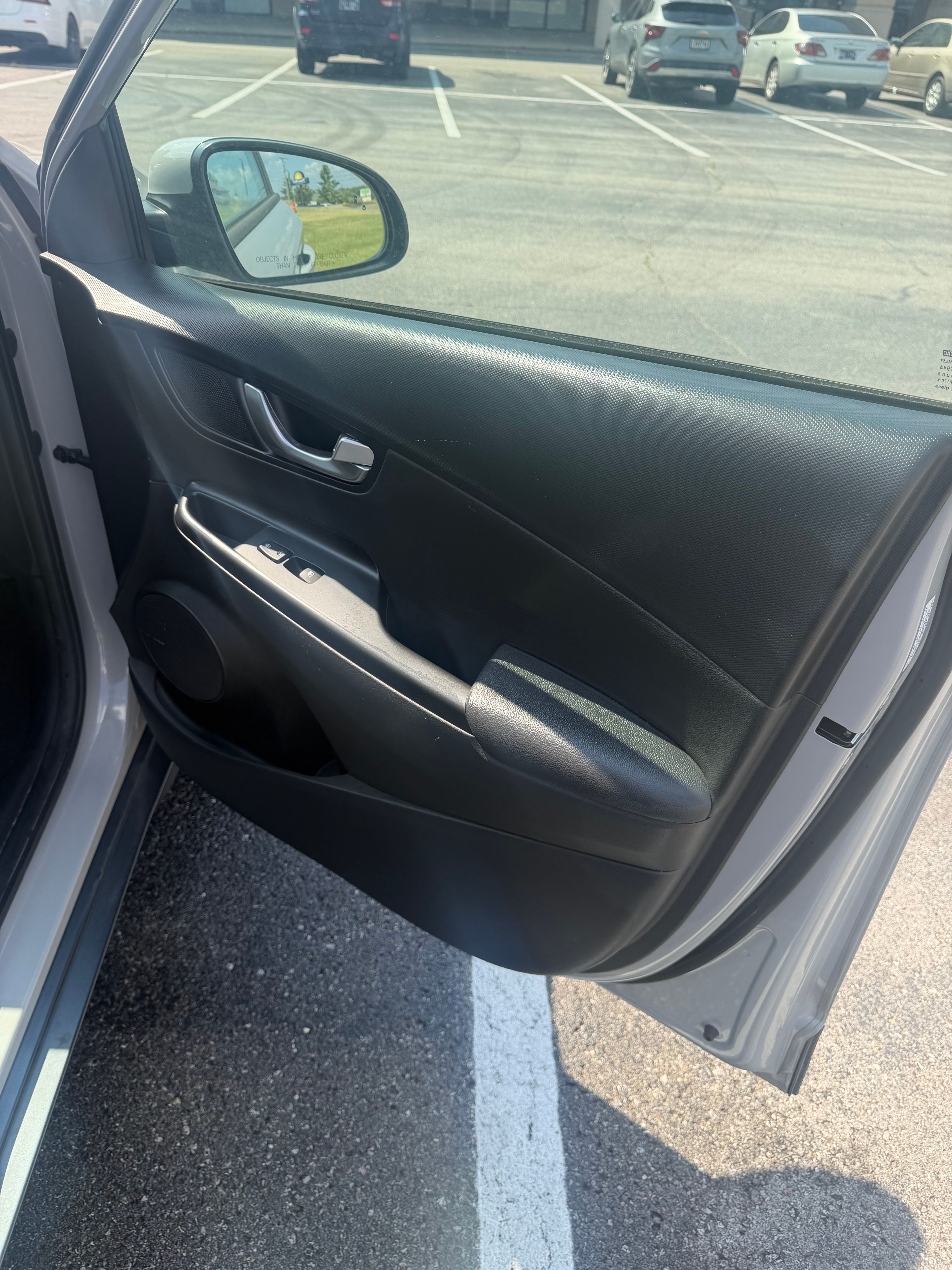 Used 2022 Hyundai Kona Limited AWD/4WD image 22