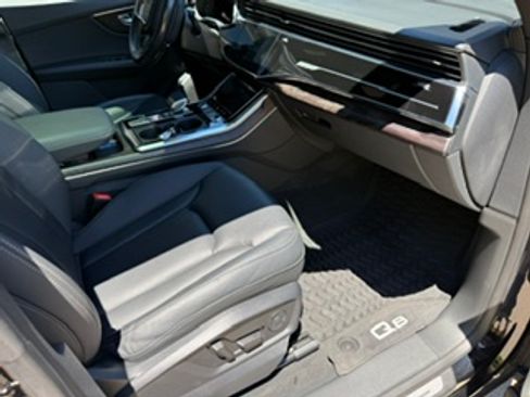 Used 2021 Audi Q8 Prestige AWD/4WD image 5