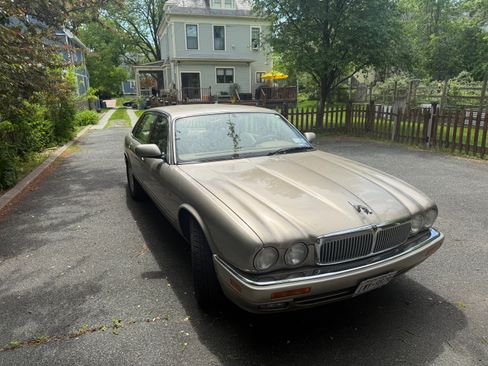 Used 1995 Jaguar XJ6 RWD image 17