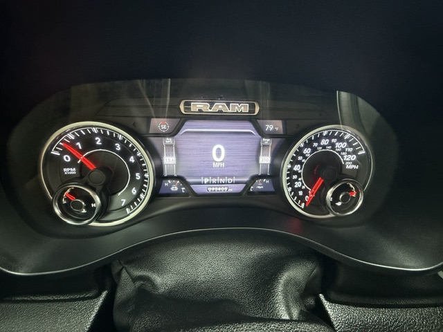 Used 2019 RAM 1500 Laramie RWD image 26