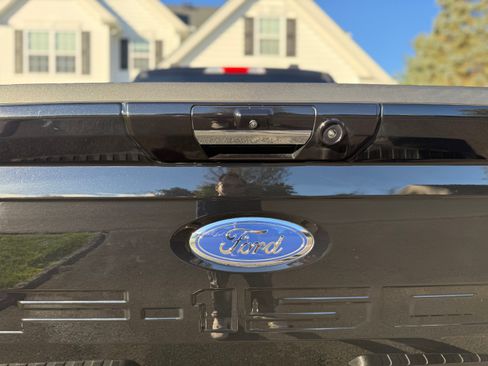 Used 2021 Ford F150 Lariat w/ Equipment Group 502A High image 13