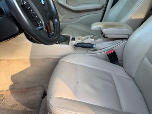 Used 2003 BMW 325i Wagon image 15