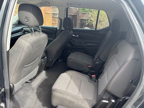 Used 2019 Chevrolet Traverse LT FWD image 10