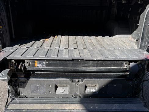 Used 2019 GMC Sierra 1500 AT4 w/ Off Road Performance Package image 14