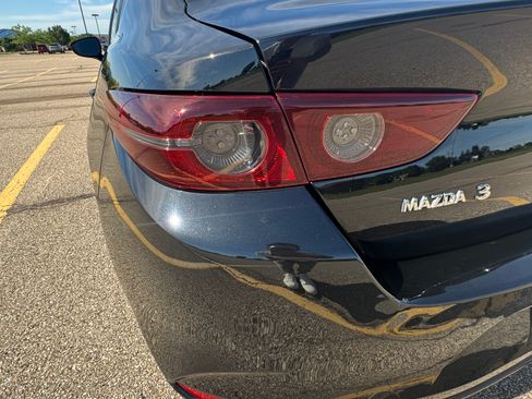Used 2021 MAZDA MAZDA3 s FWD image 16