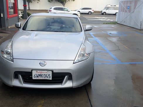 Used 2012 Nissan 370Z Touring image 4
