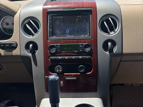 Used 2007 Ford F150 Lariat image 10