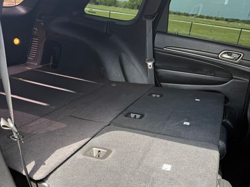 Used 2014 Jeep Grand Cherokee Limited w/ Luxury Group II image 29