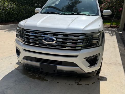 Used 2018 Ford Expedition Max Limited w/ Equipment Group 301A RWD image 6