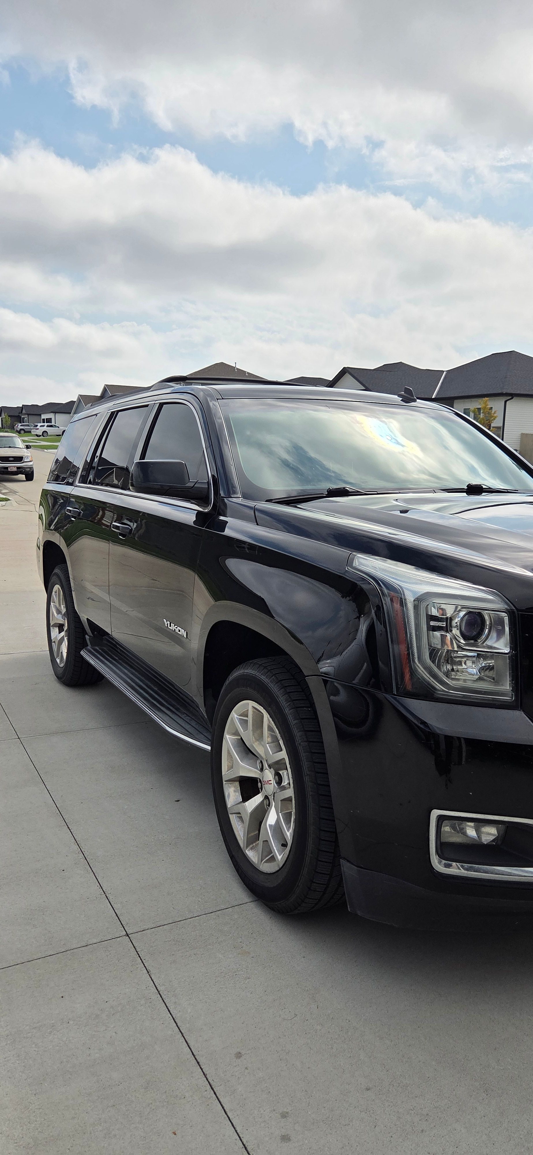 Used 2015 GMC Yukon SLT w/ Open Road Package AWD/4WD image 12