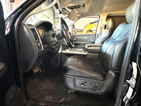 Used 2014 RAM 5500 Laramie image 16