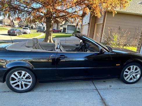 Used 2003 BMW 330Ci Convertible image 2
