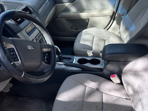 Used 2010 Ford Fusion SE image 9