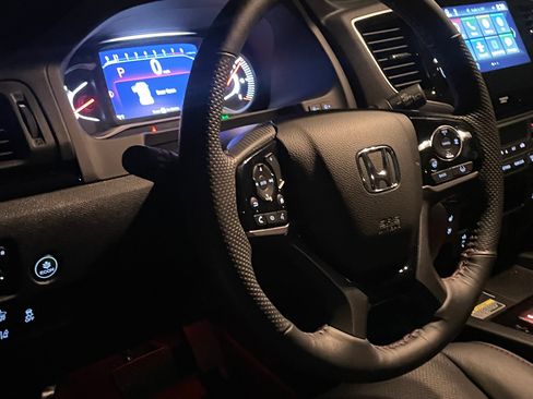 Used 2025 Honda Passport Black Edition image 15