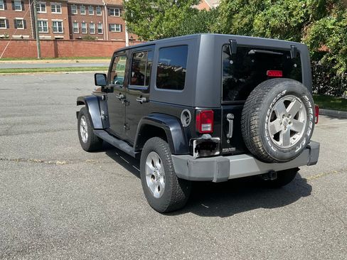 Used 2008 Jeep Wrangler Unlimited Sahara w/ Trailer Tow Group AWD/4WD image 7