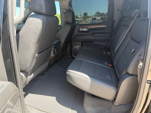 Used 2023 GMC Sierra 1500 Denali w/ Technology Package AWD/4WD image 14