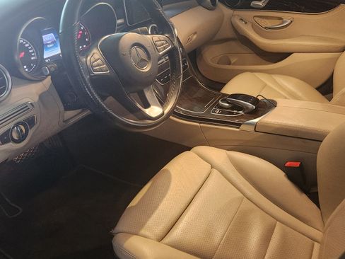 Used 2016 Mercedes-Benz C 300 Sedan image 8