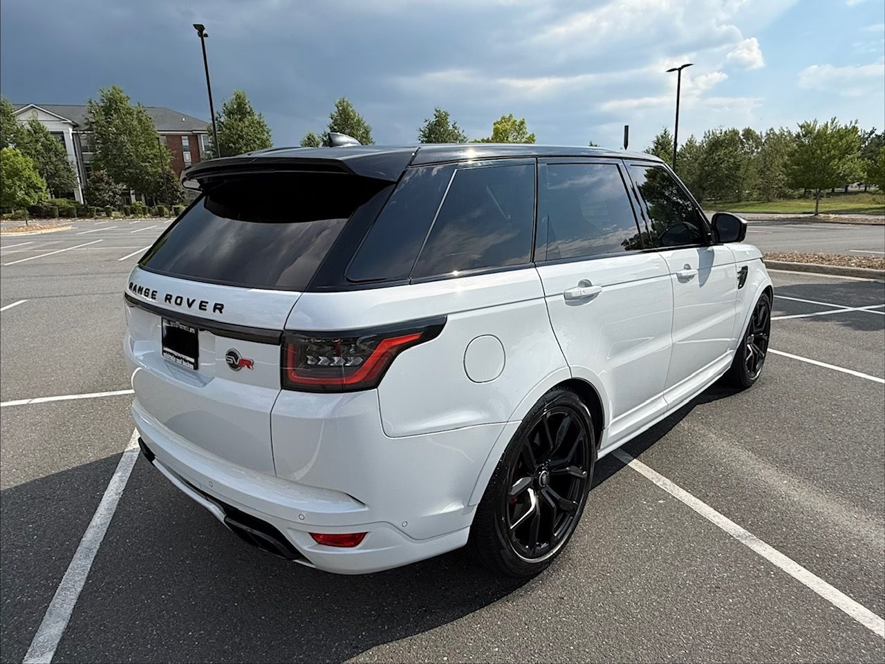 Used 2020 Land Rover Range Rover Sport SVR AWD/4WD image 9