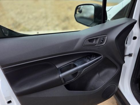 Used 2017 Ford Transit Connect XL FWD image 4