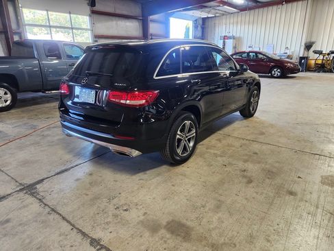 Used 2018 Mercedes-Benz GLC 300 4MATIC image 8