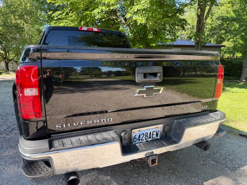 Used 2016 Chevrolet Silverado 1500 LT w/ All Star Edition AWD/4WD image 6
