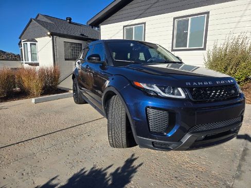 Used 2019 Land Rover Range Rover Evoque HSE Dynamic image 11