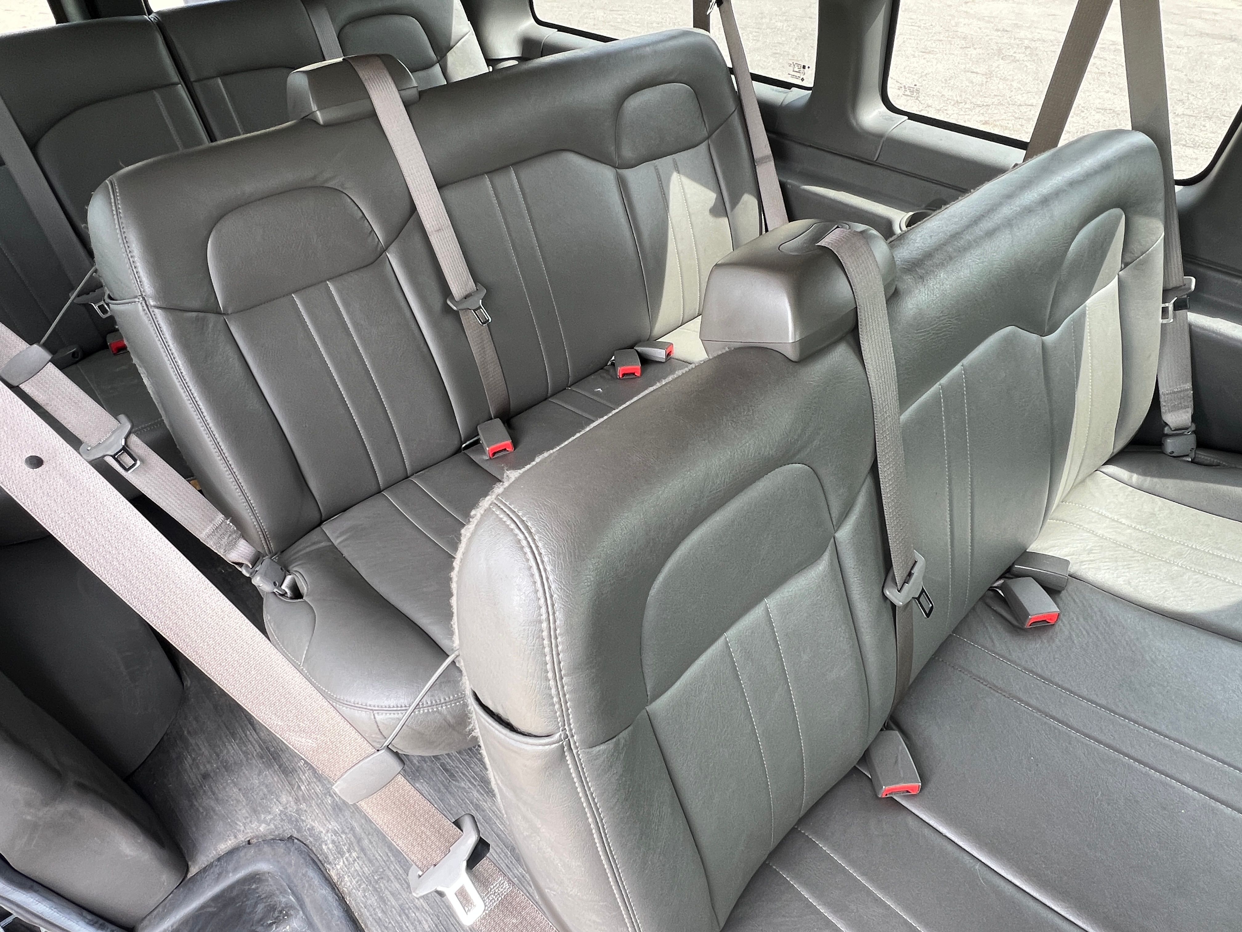 Used 2017 Chevrolet Express 2500 LS RWD image 12