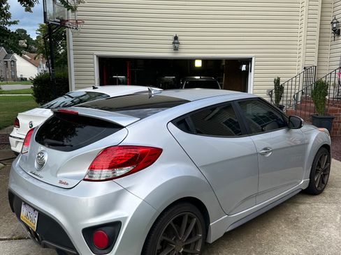 Used 2015 Hyundai Veloster Turbo image 5