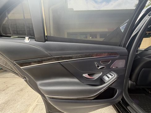 Used 2015 Mercedes-Benz S 550 Sedan image 25