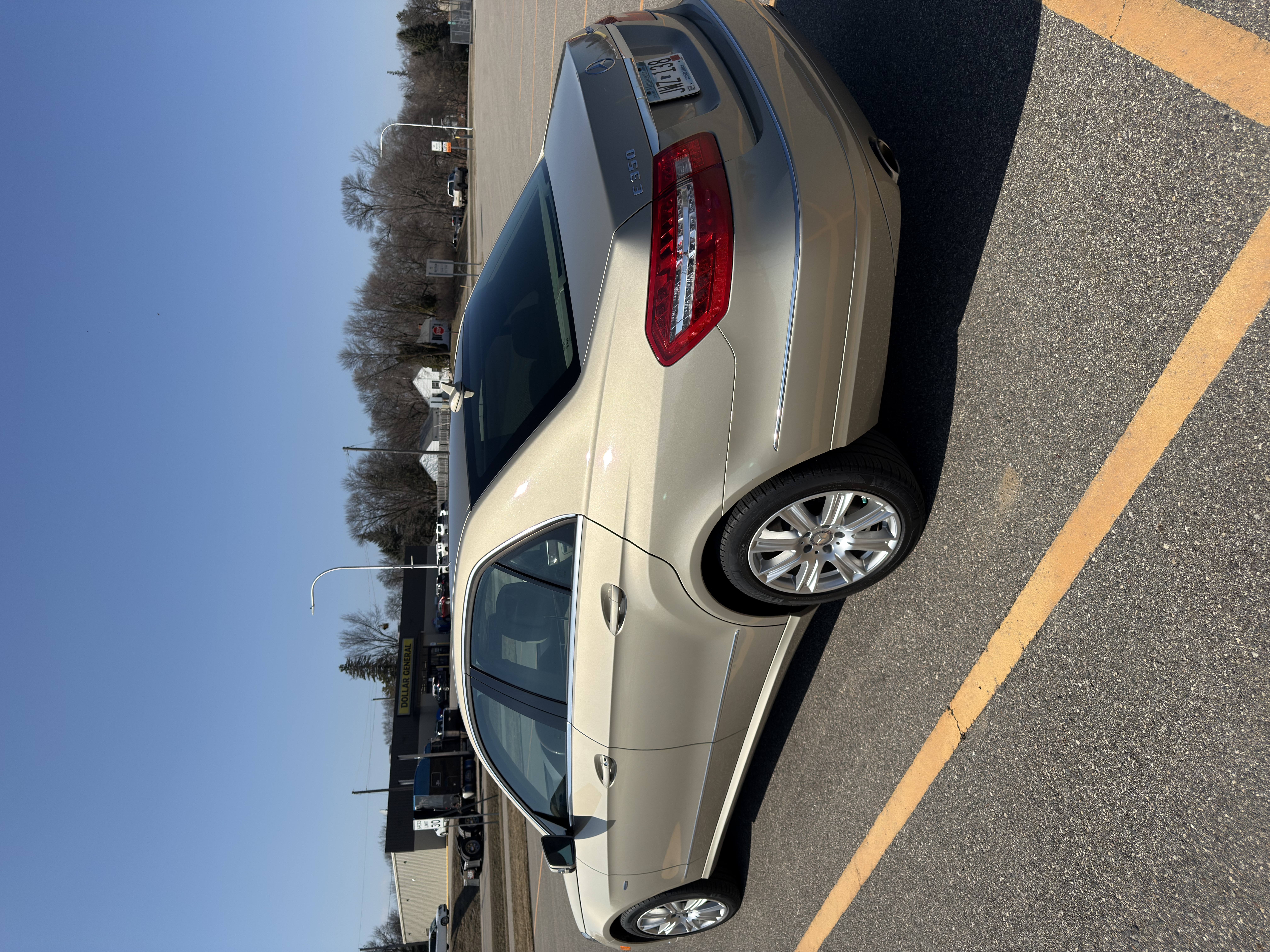 Used 2012 Mercedes-Benz E 350 4MATIC Sedan image 9