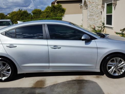 Used 2019 Hyundai Elantra SEL w/ Cargo Package image 2