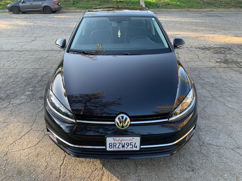 Used 2020 Volkswagen Golf 4-Door image 2