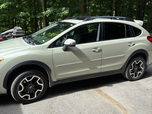 Used 2016 Subaru Crosstrek 2.0i Limited AWD/4WD image 2